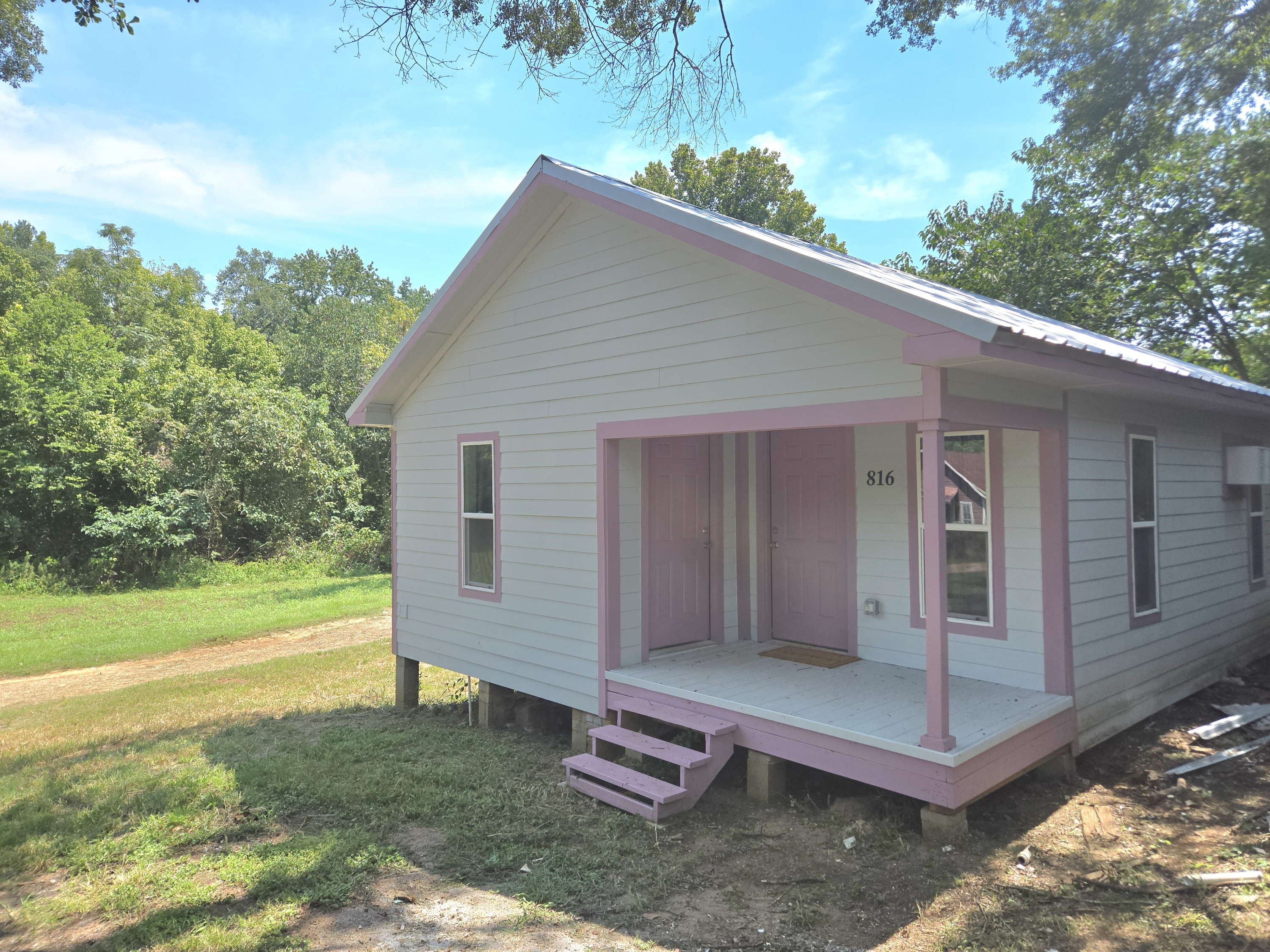 816 Gene Alley